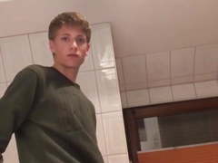 Big Cock gets wanked