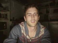 Hot guy jerks on cam